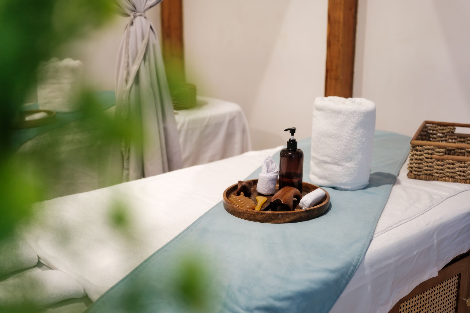 H Signature SPA treatment table