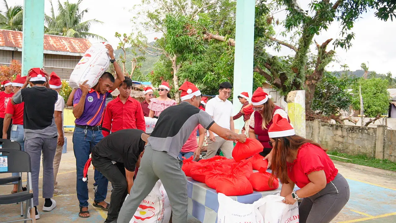 Community outreach in El Nido