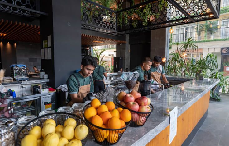Ver De juice bar counter